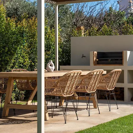 Modern Sea View Villa, Heated Pool,rooftop Jacuzzi Outdoor Kitchen 12min Faro Airport Semesterbostad *