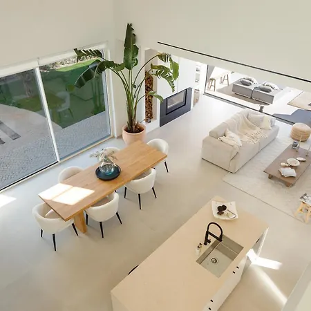 Сasa de vacaciones Modern Sea View Villa, Heated Pool,rooftop Jacuzzi Outdoor Kitchen 12min Faro Airport *