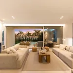 Modern Sea View Villa, Heated Pool,rooftop Jacuzzi Outdoor Kitchen 12min Faro Airport *