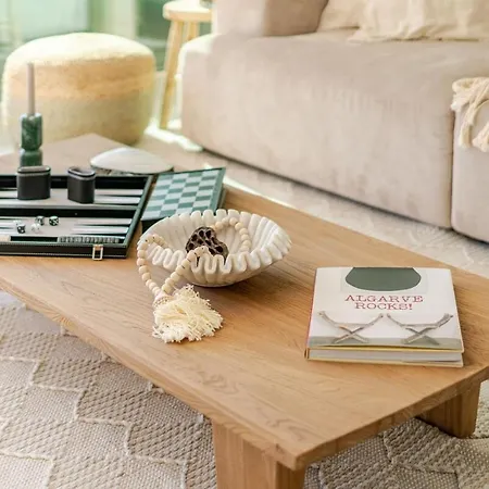 Modern Sea View Villa, Heated Pool,rooftop Jacuzzi Outdoor Kitchen 12min Faro Airport Vakantiehuis Santa Bárbara de Nexe