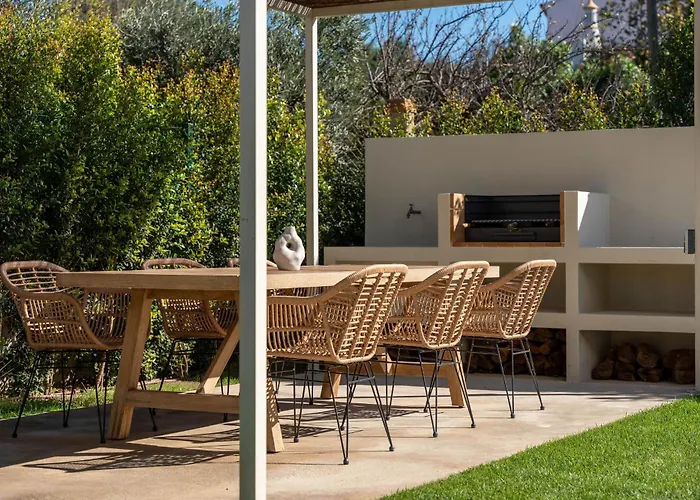 Modern Sea View Villa, Heated Pool,rooftop Jacuzzi Outdoor Kitchen 12min Faro Airport 度假居 *